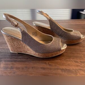 Women’s Bandolino Davito Gold Open Toe Wedge Sandal